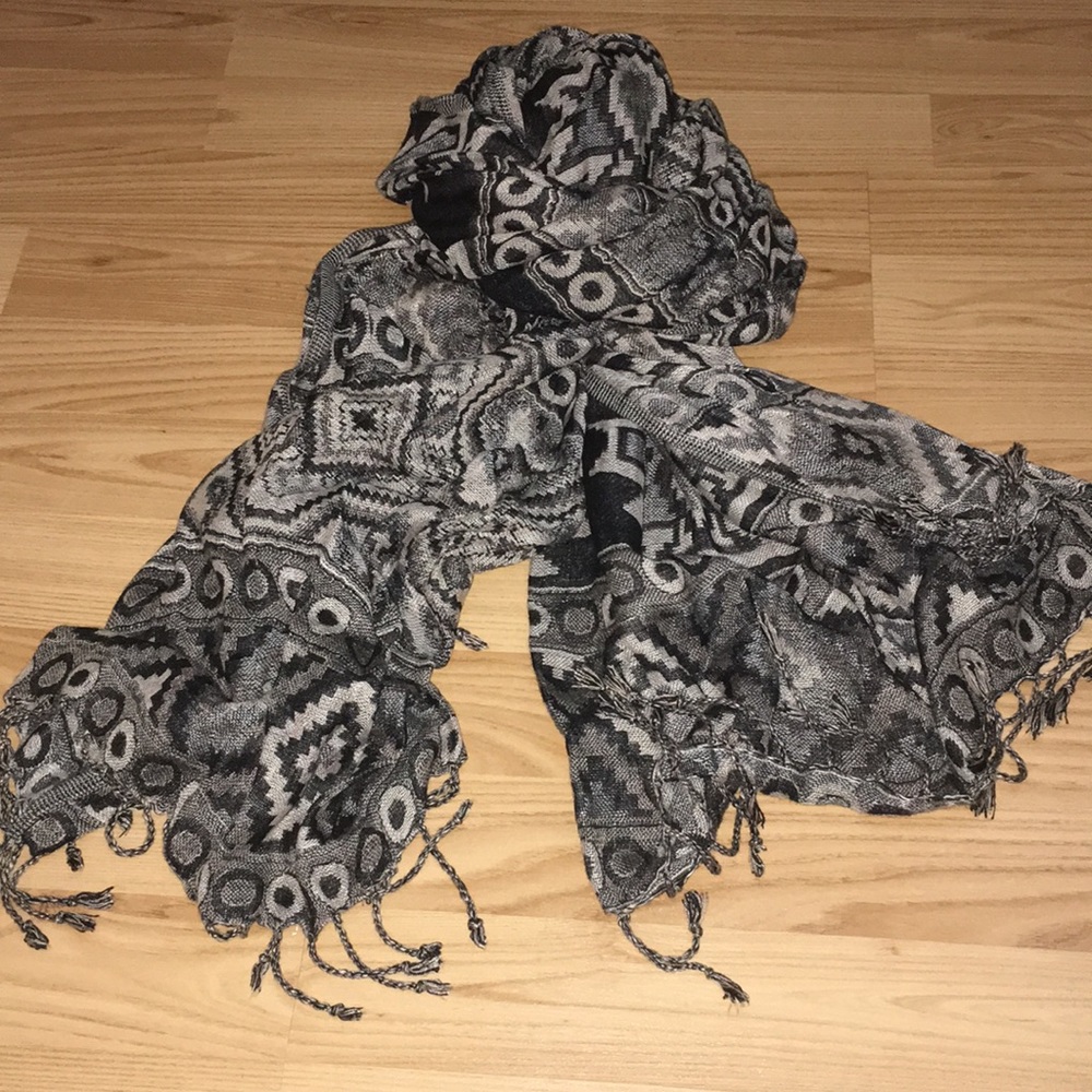 H&M Aztec Scarf